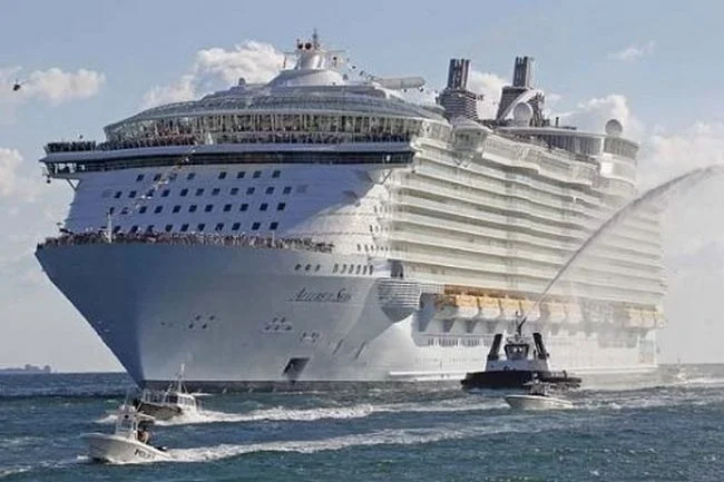 Allure of the seas.webp Allure of the seas.webp