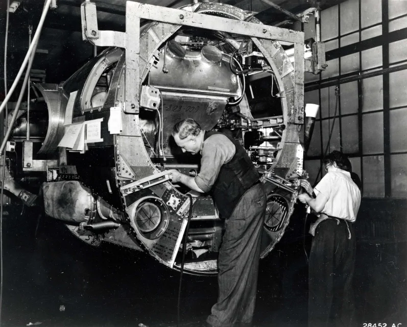 B-29_being_made_6.jpg