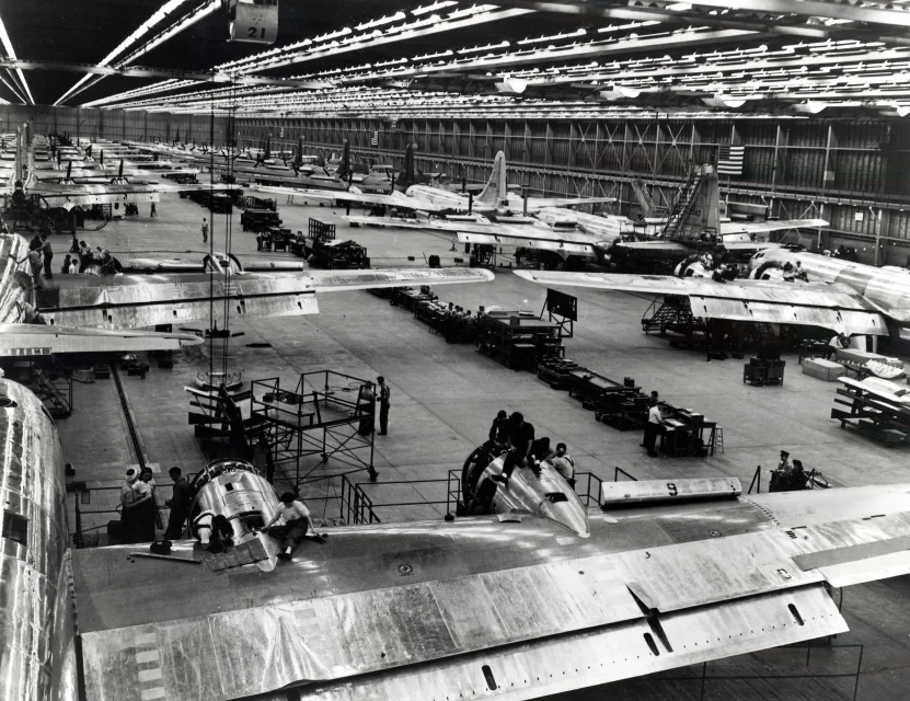 B-29_being_made_3.jpg