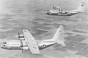 834 - 1 - YC-130s_formation_usaf.jpg