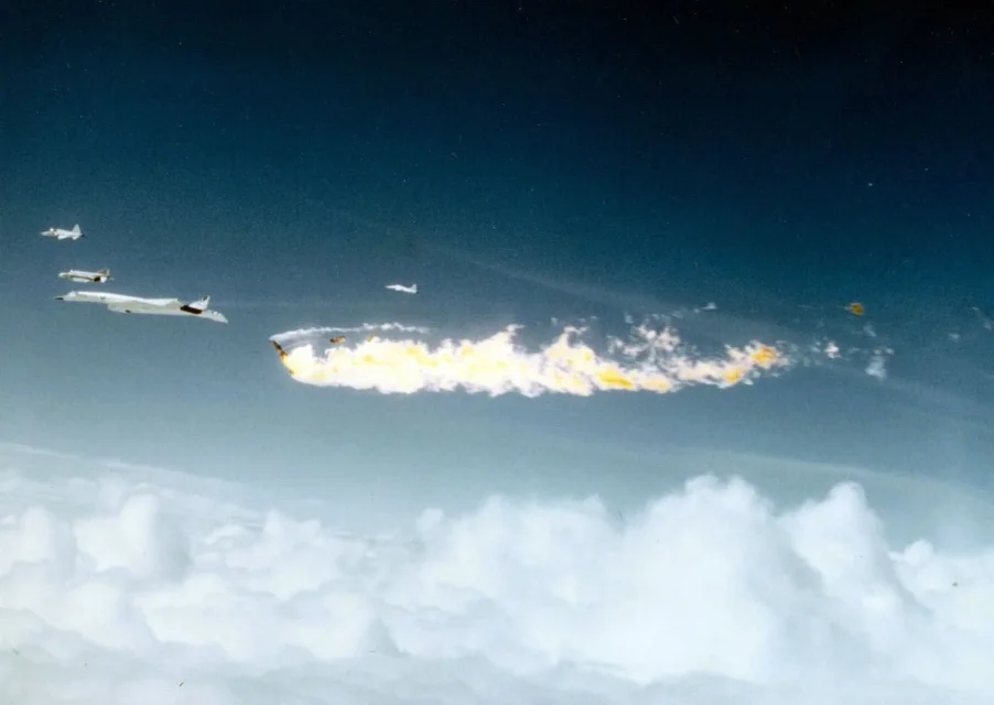 841(2) - North_American_XB-70A_Valkyrie_just_after_collision_061122-F-1234P-037.jpg
