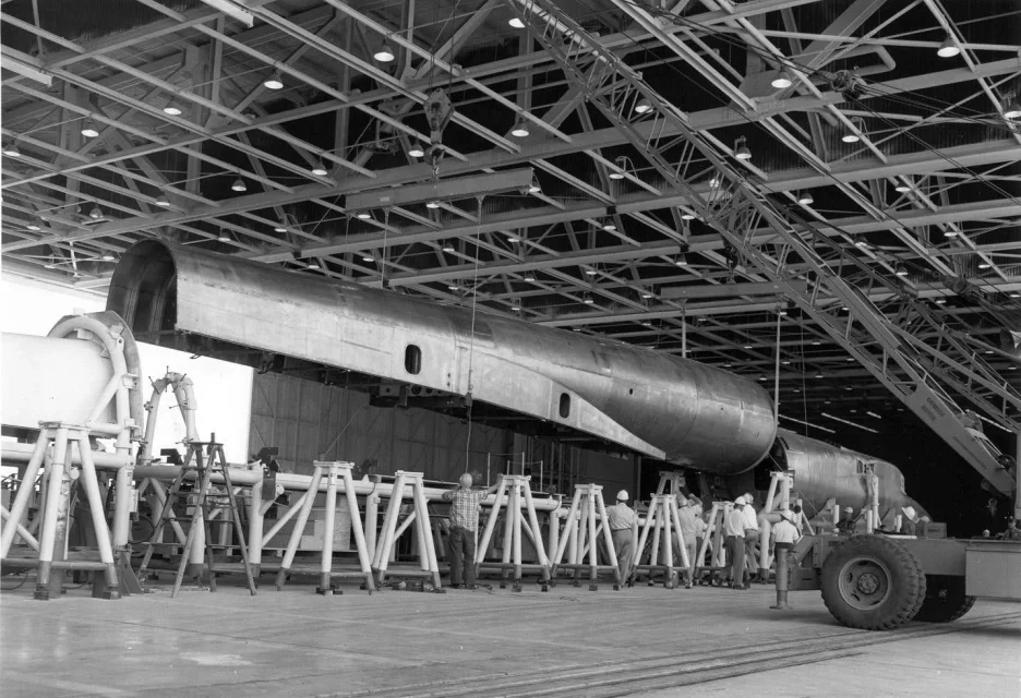 842(1) - North_American_XB-70A_Valkyrie_forward_fuselage_assembly_061122-F-1234P-031.jpg