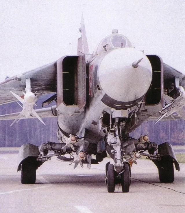 z831 - 1 - MiG-23_NTW_1_94 (831-1).jpg