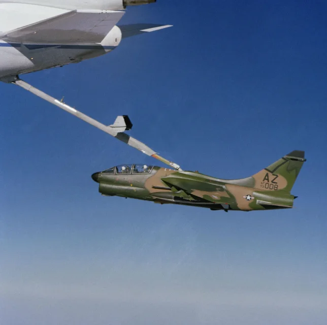 852 - 5 - A-7K_162FW_KC-10A_1982_01 (2)_.jpg