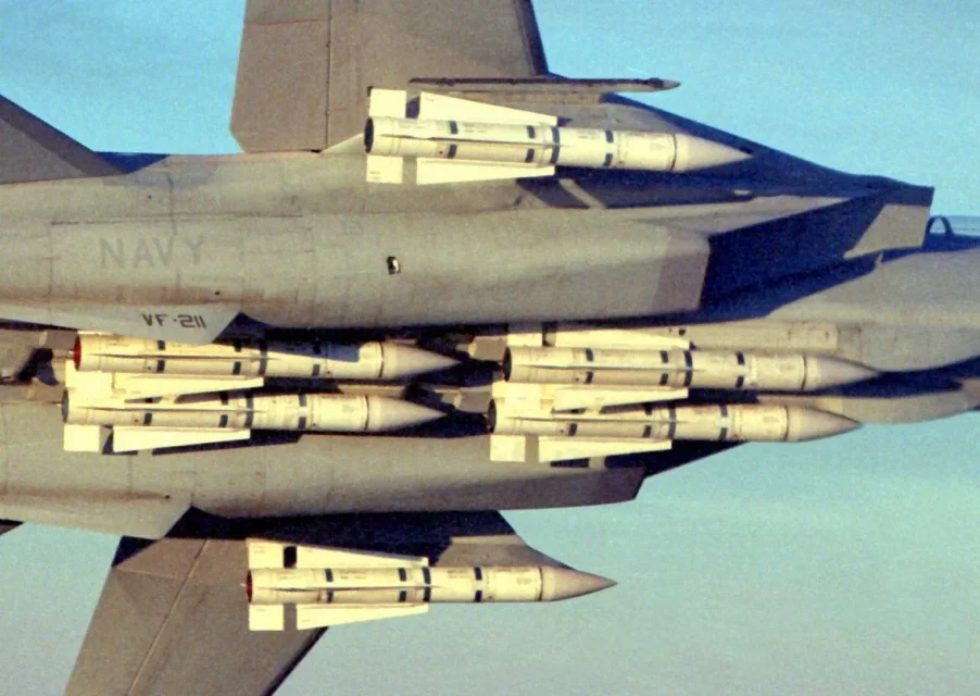868 - 3 - AIM-54_6_Pack.jpg
