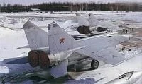 880 - 4 - Mig-25_07b.jpg