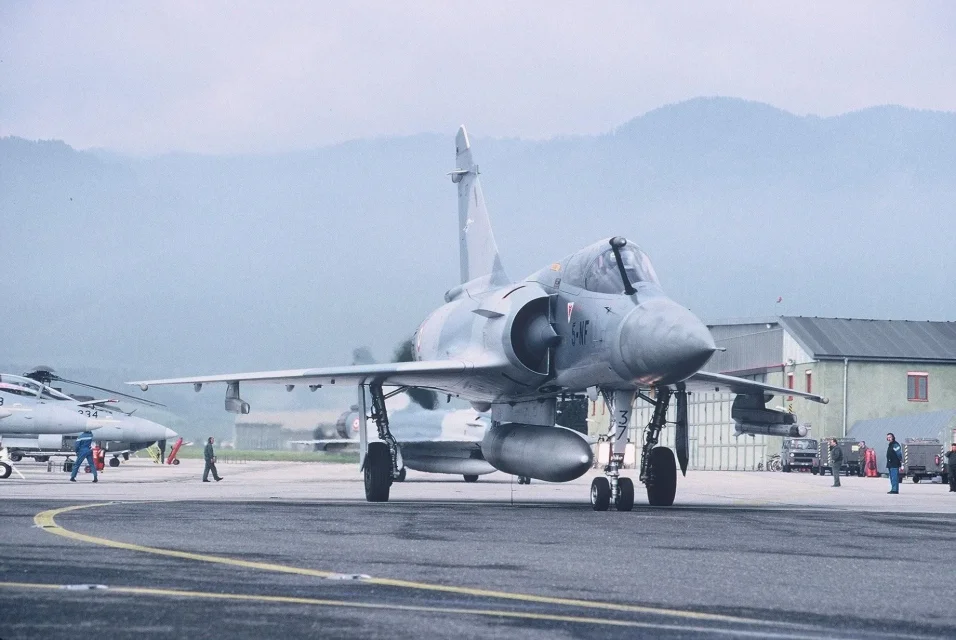 1032 - 5 - exk017_2.JPG