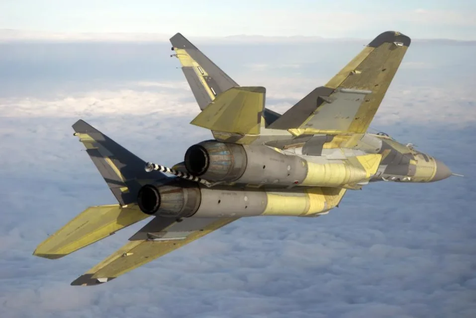 1070 - 3 - MiG-29KUB_4.jpg