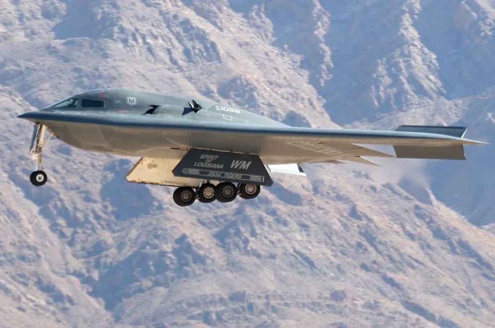 1132 - 4 - B2Landing2007.jpg