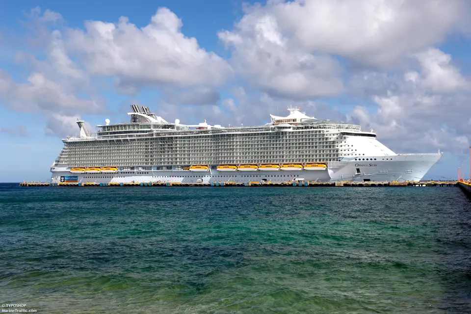 OASIS_OF_THE_SEAS.jpg