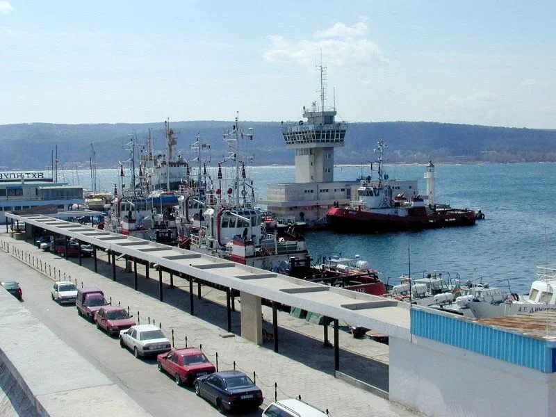 Varna_Passenger_Harbour.jpg