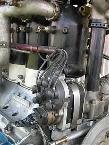 109 - 2 - Magnetto.jpg