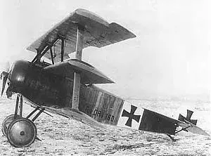 148 - 1 - Fokker Dr1.jpg